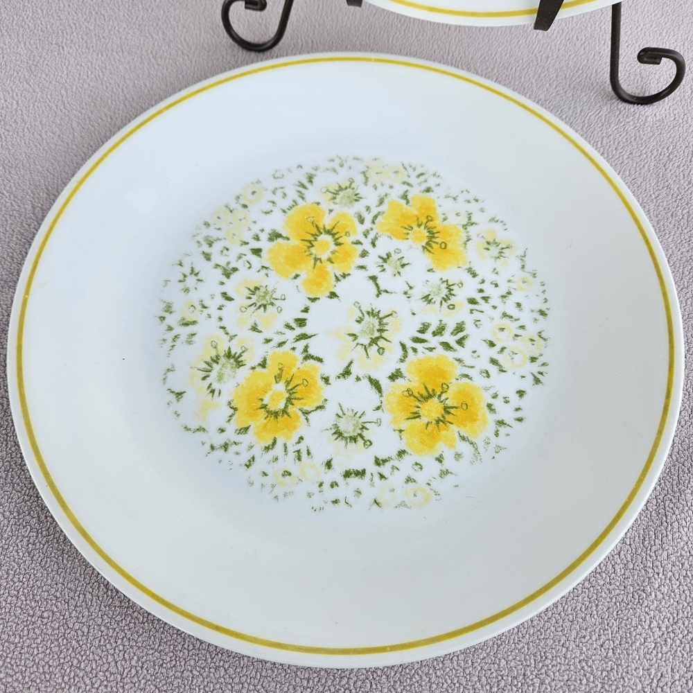 Vintage Corelle April Set Of 2 Dinner Plates 10 1/4” White Yellow Floral USA - Picture 2 of 10